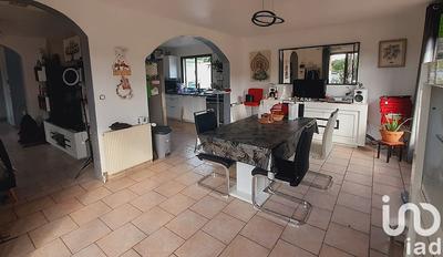 Maison - 208 m² - 8 pièces