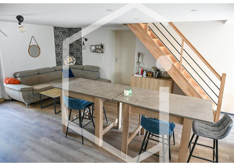 Maison - 193 m² - 9 pièces