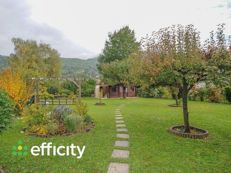 Pavillon - 200 m² - 5 pièces