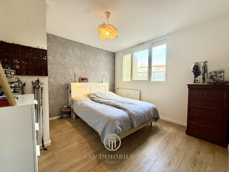 Appartement - 93 m² - 5 pièces