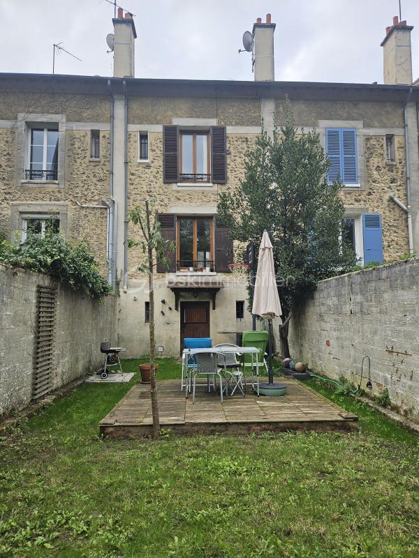 Maison de ville - 75 m² - 5 pièces