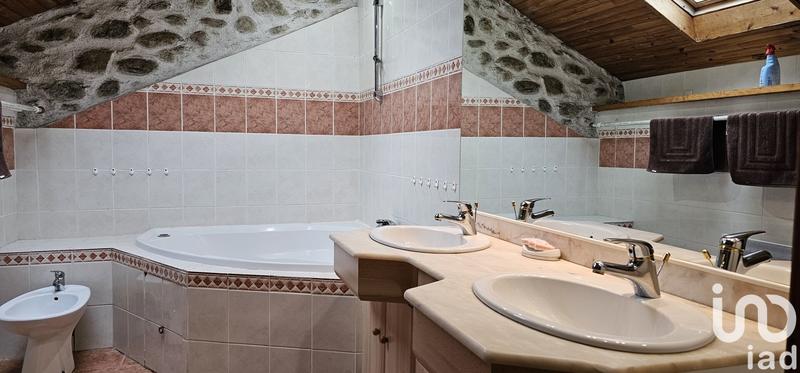 Maison de village - 199 m² - 8 pièces