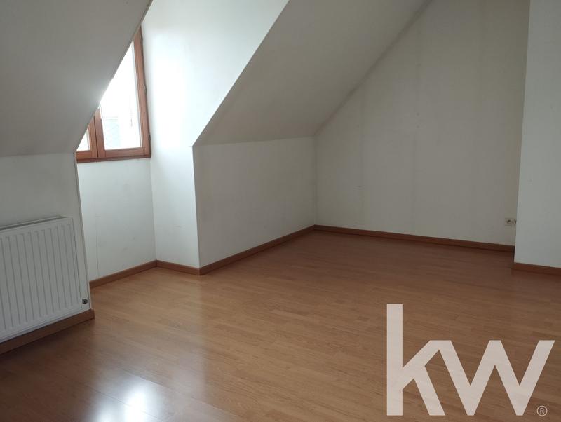 Maison - 177 m² - 7 pièces