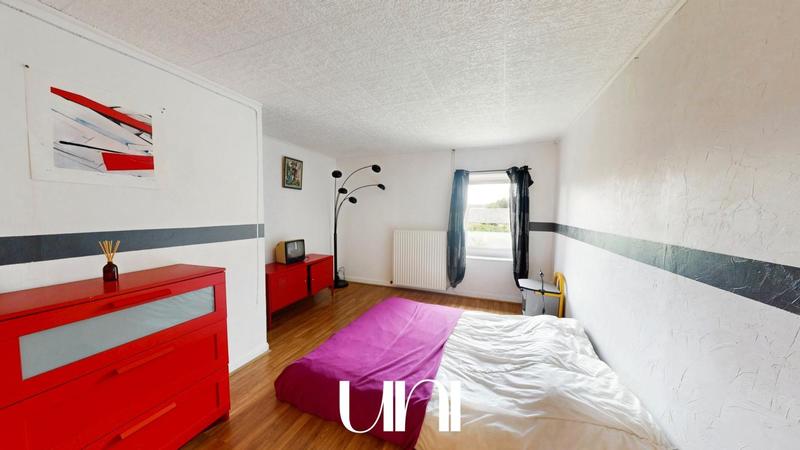 Maison - 150 m² - 8 pièces