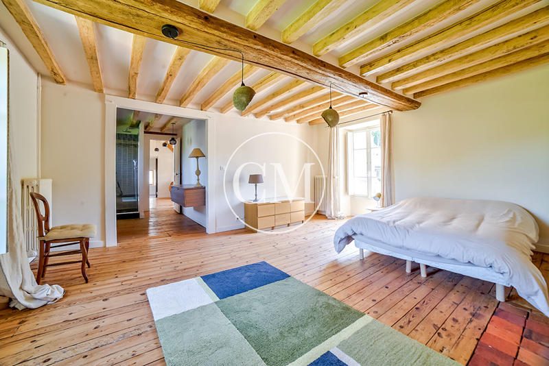 Maison - 278 m² - 8 pièces