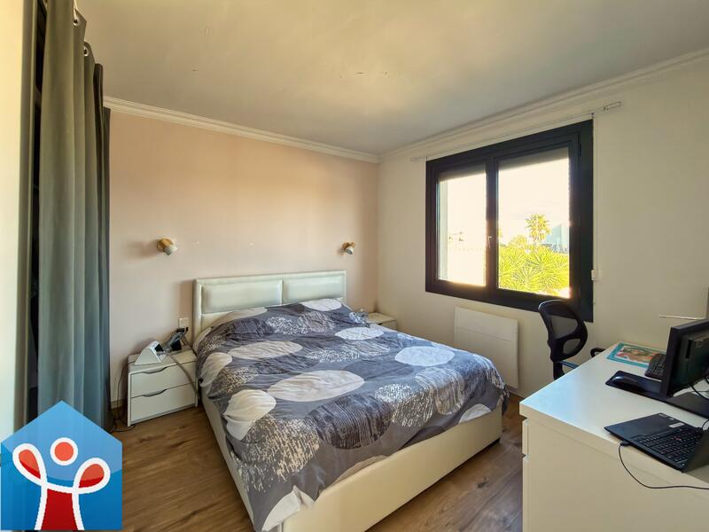 Maison - 198 m² - 8 pièces