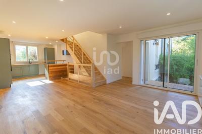 Maison de ville - 216 m² - 13 pièces