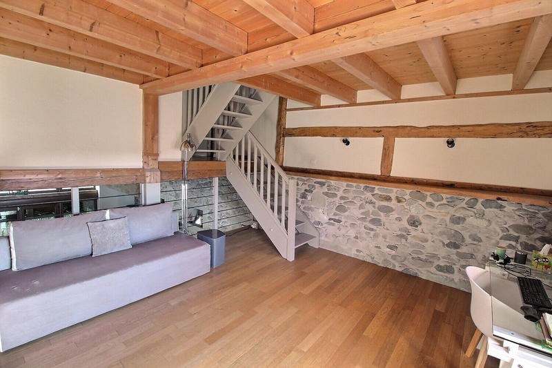 Maison - 230 m² - 5 pièces