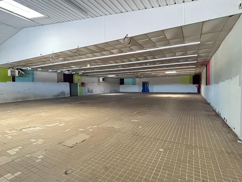 Local d'activité / Entrepôt - 850 m²