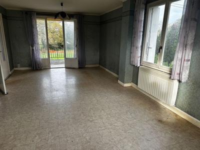 Maison traditionnelle - 120 m² - 10 pièces