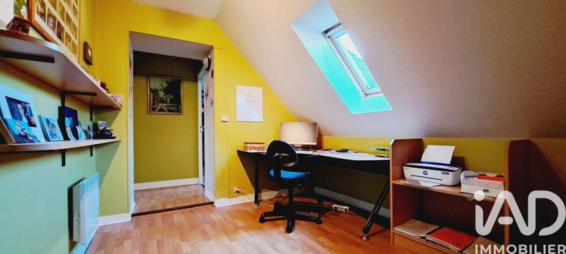 Maison - 202 m² - 8 pièces