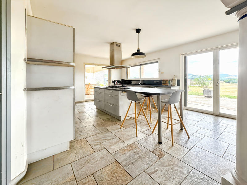 Maison - 170 m² - 4 pièces