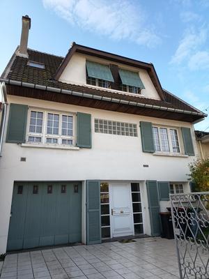 Maison de ville - 227 m² - 12 pièces