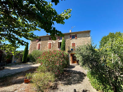 Maison de village - 257 m² - 11 pièces