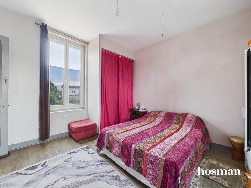 Maison - 93 m² - 4 pièces