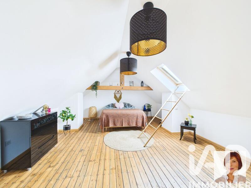 Maison - 210 m² - 8 pièces