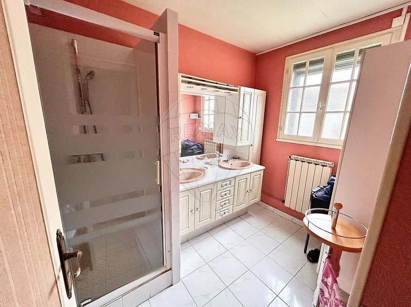 Maison - 144 m² - 6 pièces