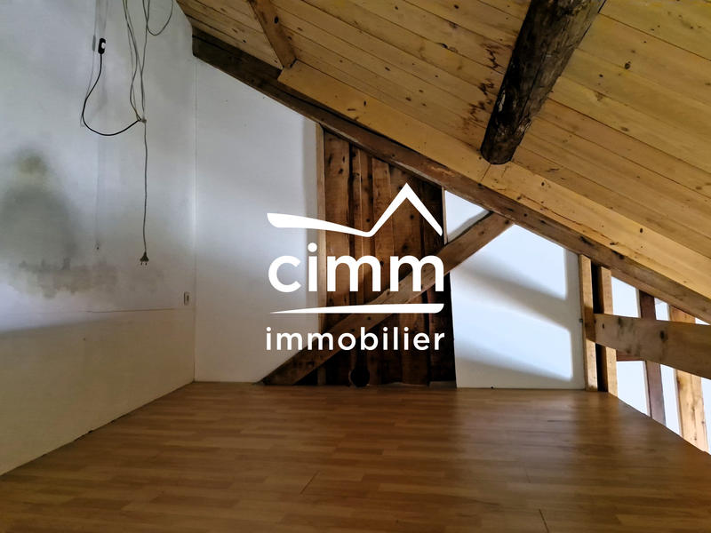 Maison - 217 m² - 7 pièces