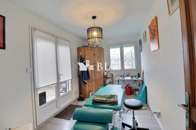 Maison - 363 m² - 10 pièces