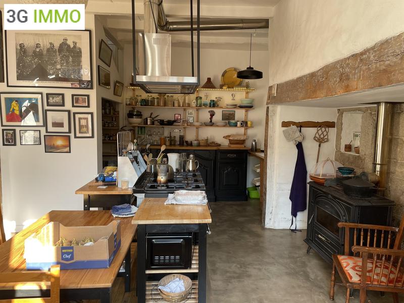 Maison - 172 m² - 9 pièces