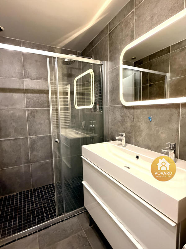 Maison - 172 m² - 8 pièces