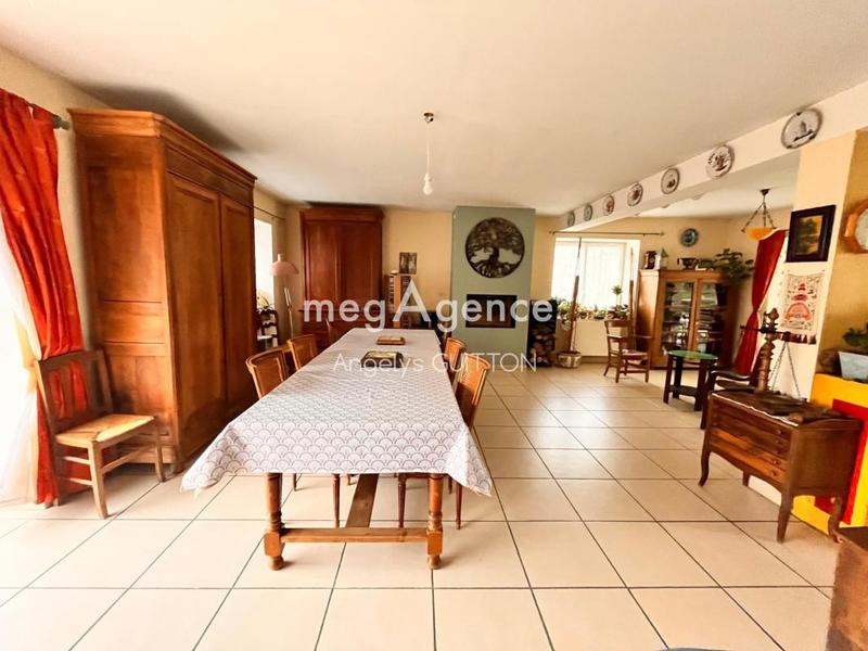 Maison - 384 m² - 15 pièces