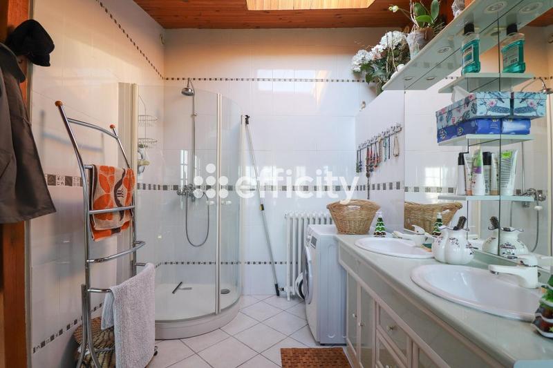 Pavillon - 102 m² - 4 pièces