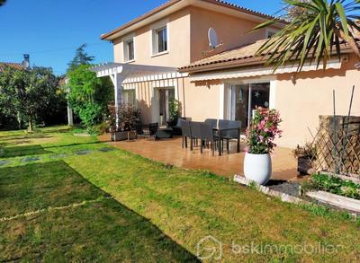 Maison - 167 m² - 6 pièces