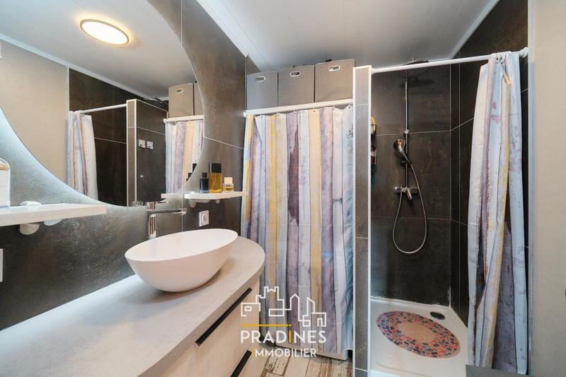 Appartement - 80 m² - 4 pièces