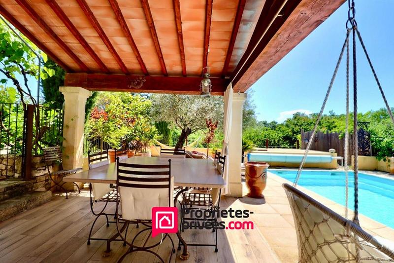 Villa - 210 m² - 9 pièces