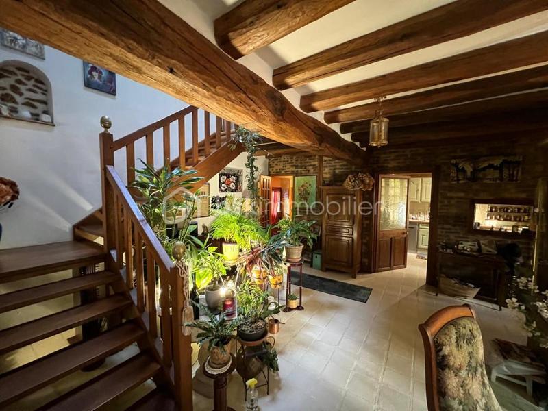 Maison en pierre - 176 m² - 8 pièces