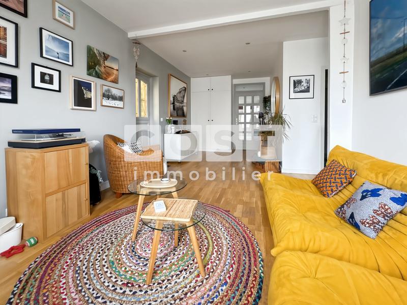 Maison traditionnelle - 163 m² - 6 pièces