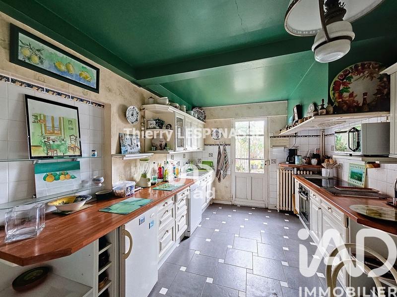 Maison - 296 m² - 8 pièces