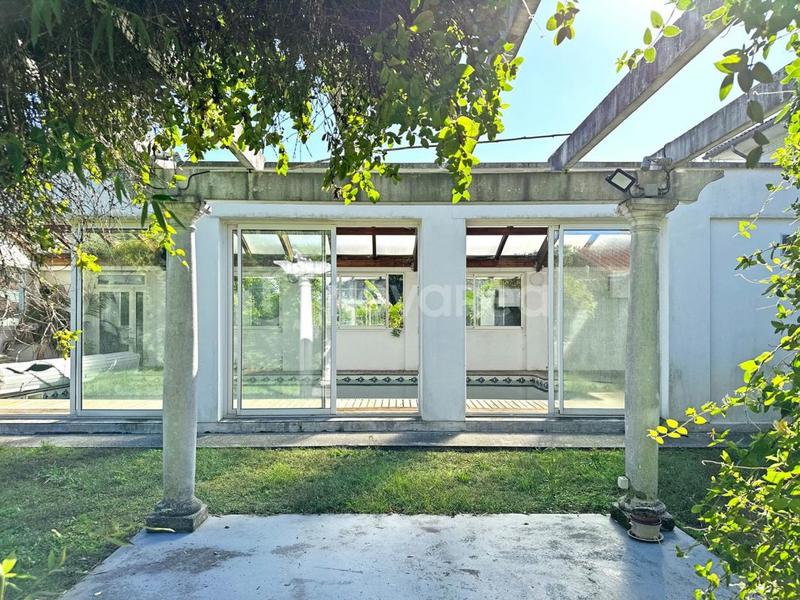 Maison - 644 m² - 17 pièces