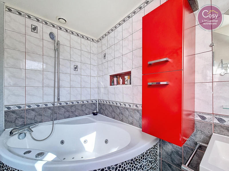 Maison - 142 m² - 7 pièces