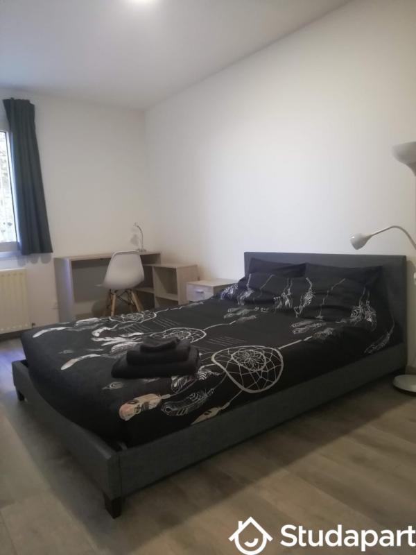 Chambre - 11 m² - 1 pièce