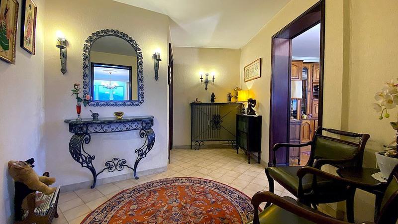 Appartement - 160 m² - 5 pièces