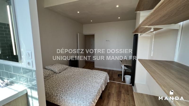 Chambre - 12 m² - 5 pièces