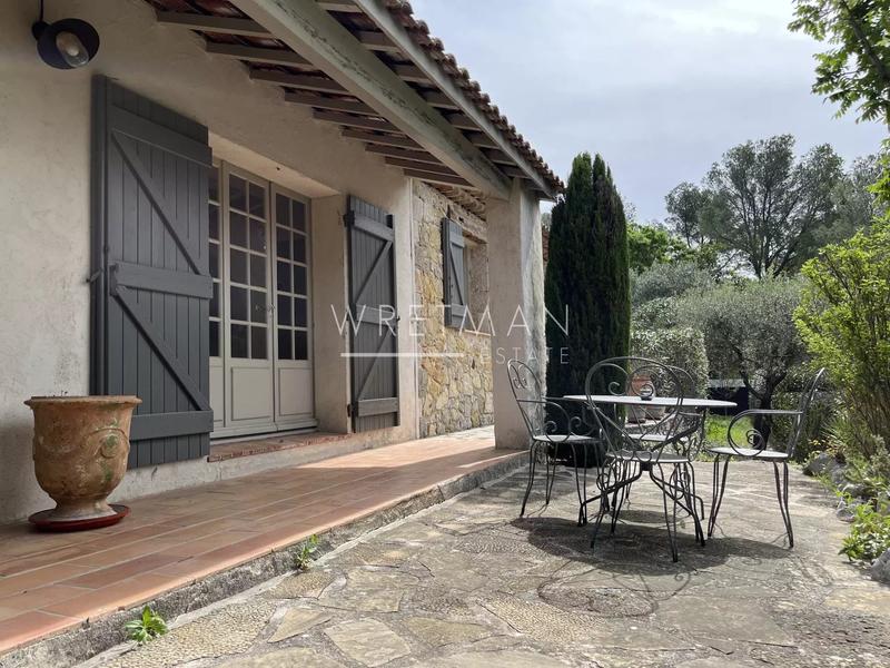 Villa - 180 m² - 6 pièces