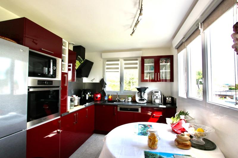 Maison - 175 m² - 9 pièces