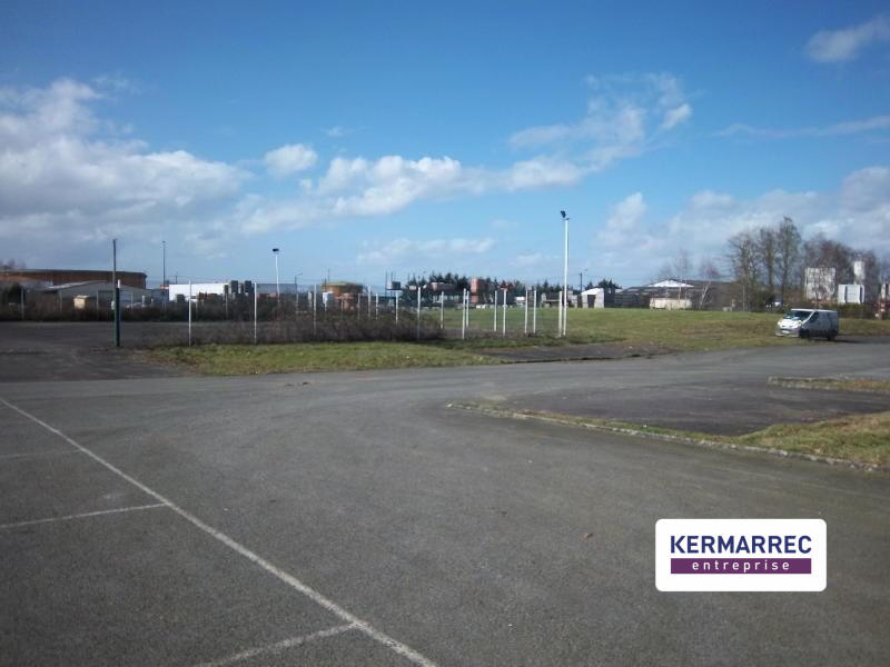 Local commercial - 2 400 m²