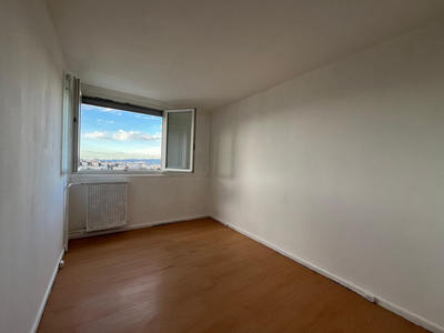 Appartement - 98 m² - 5 pièces