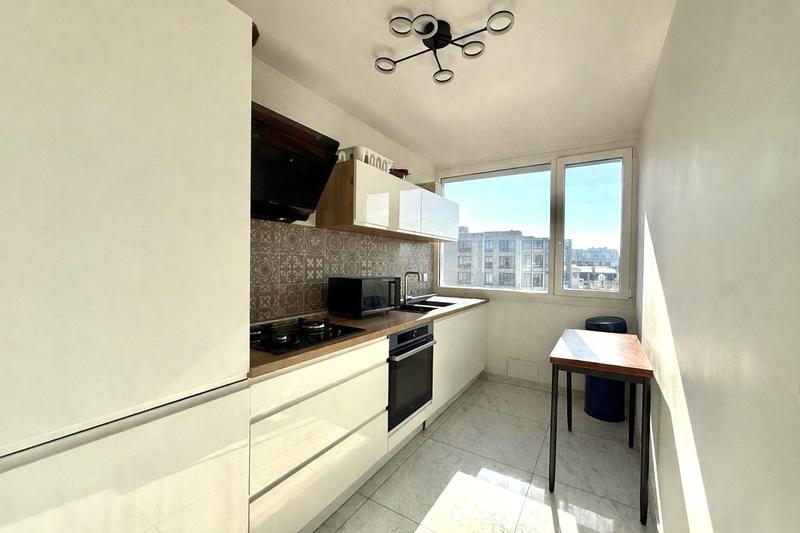 Appartement - 97 m² - 4 pièces