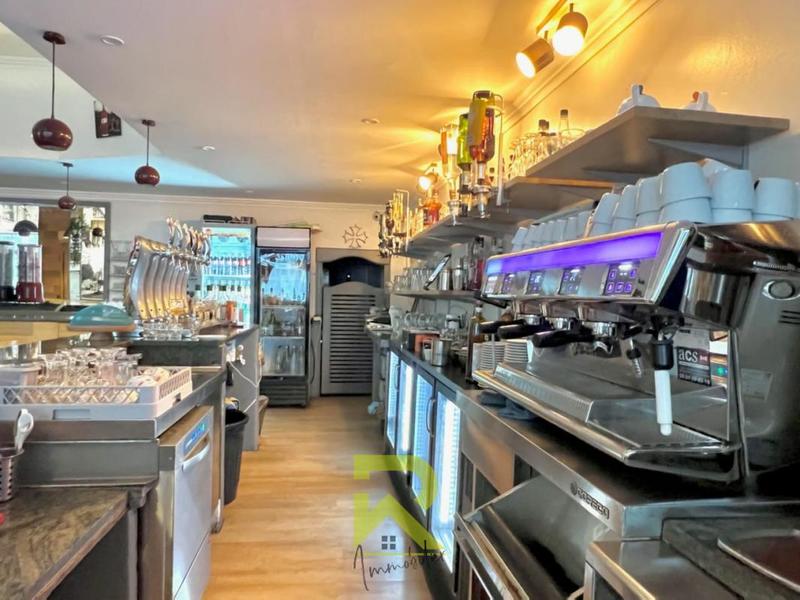 Fonds de commerce - Local commercial - 140 m²
