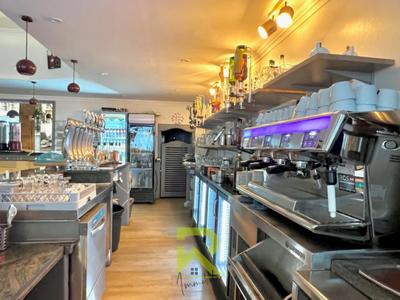 Fonds de commerce - Local commercial - 140 m²
