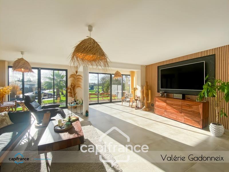 Local commercial - 143 m² - 5 pièces