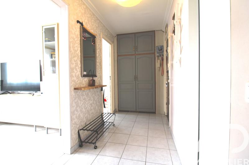 Appartement - 84 m² - 4 pièces