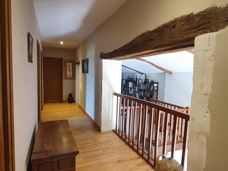 Maison - 210 m² - 7 pièces