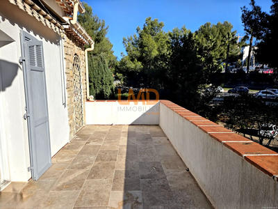 Appartement - 100 m² - 4 pièces