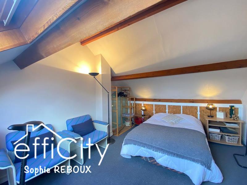 Maison - 170 m² - 10 pièces